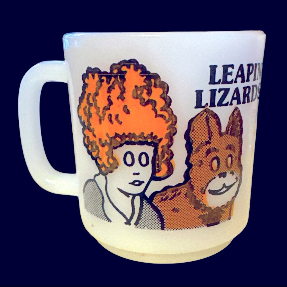 Vintage LITTLE ORPHAN ANNIE MILK GLASS MUG Glasbak